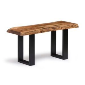 This example of a very minimalist bench shows just how chic a wooden plank on metal feet can look. It's a great place to put on your running shoes or snowshoes before heading out into the cold.